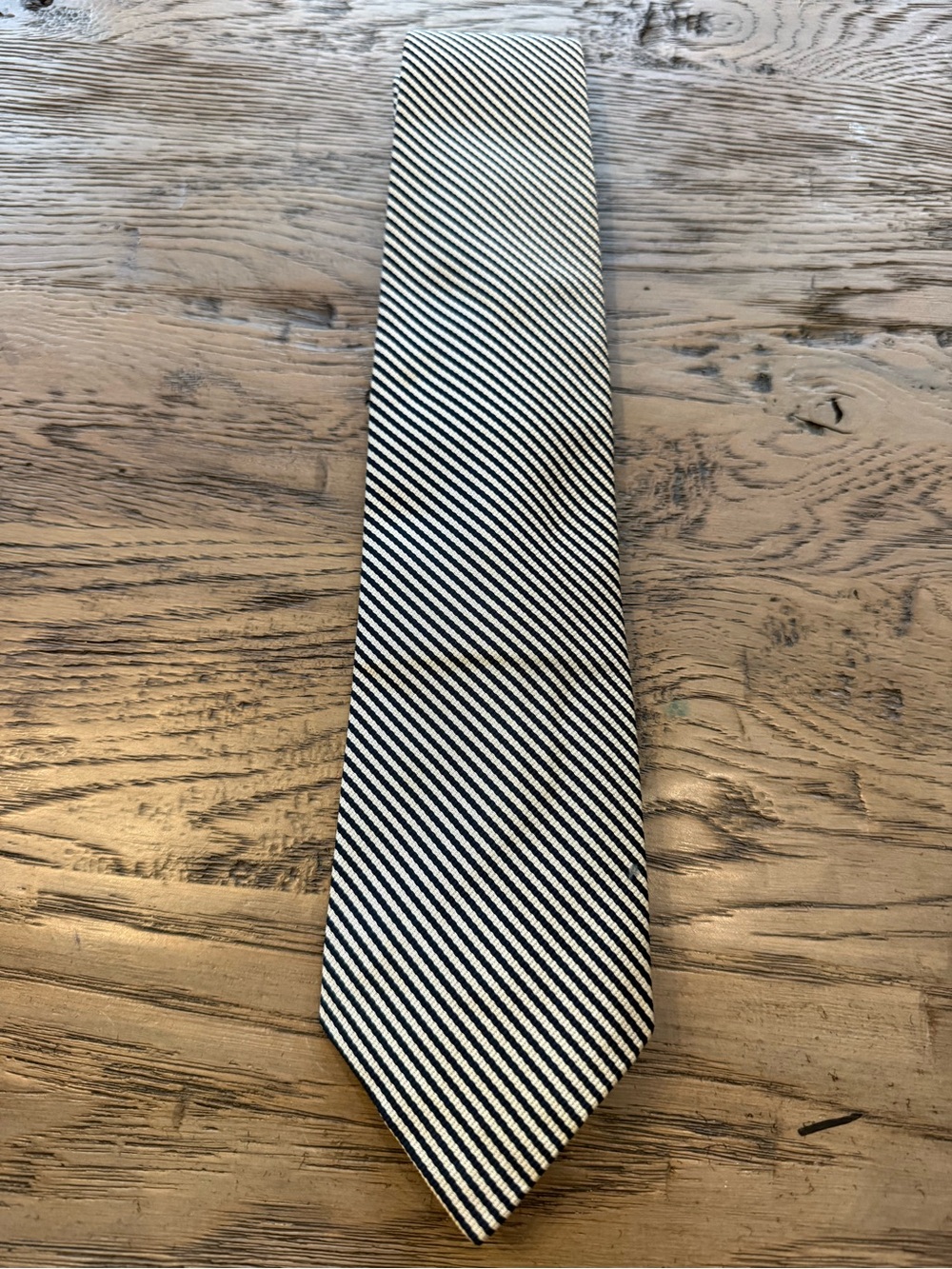 Paul Stuart Navy and Cream Diagonal Stripe Silk Tie